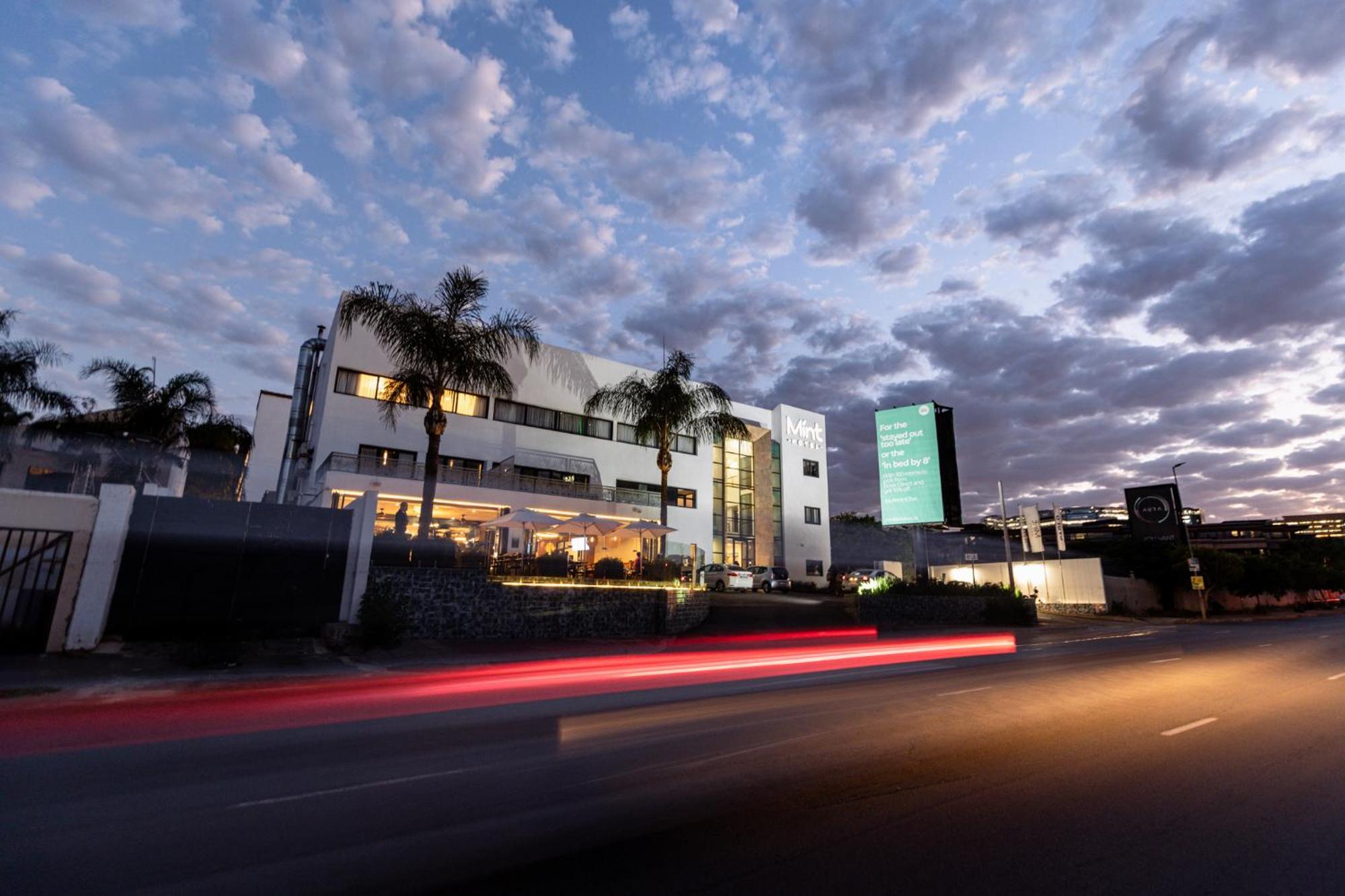 Mint Hotel 84 On Katherine Joanesburgo Exterior foto